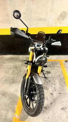 TRIUMPH SCRAMBLER 400 X TRIUMPH SCRAMBLER 400 X